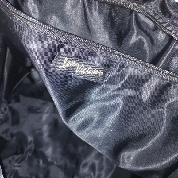 Victoria's secret overnight bag - Picture 4 of 5